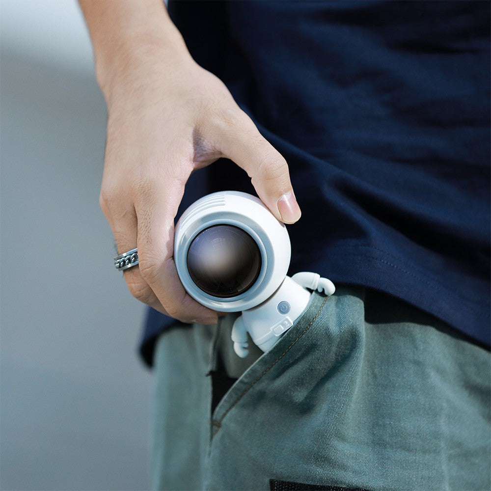 MF040 Spaceman Shape Silent Cooling Fan Mini Handheld Neck-mounted Fan , 3 Speed Mode 900mAh Battery (CE Certificate)