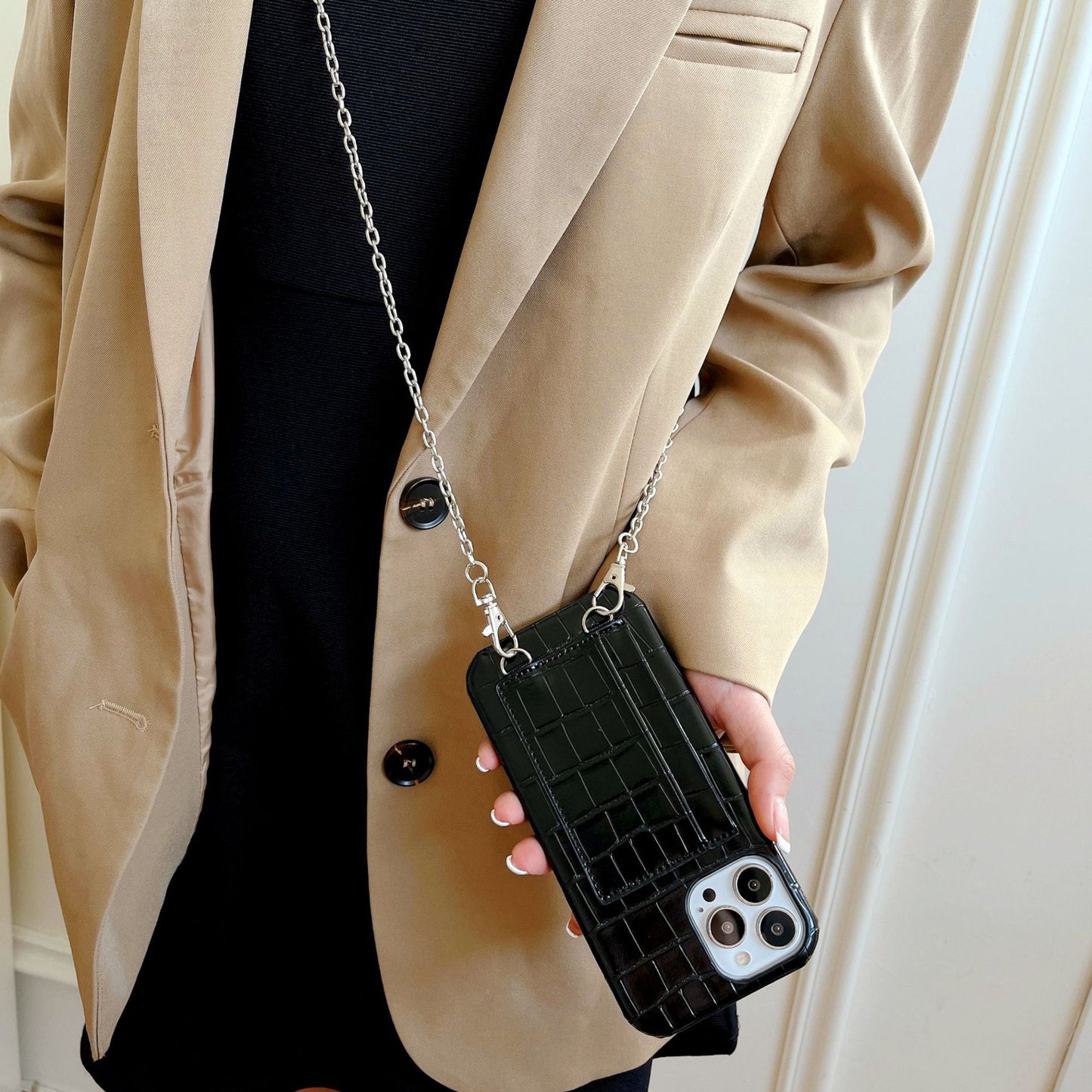 2 Card Slots Anti-Drop Phone Case for iPhone 15 Pro Max Crocodile Textured PU+PC Phone Cover with Strap