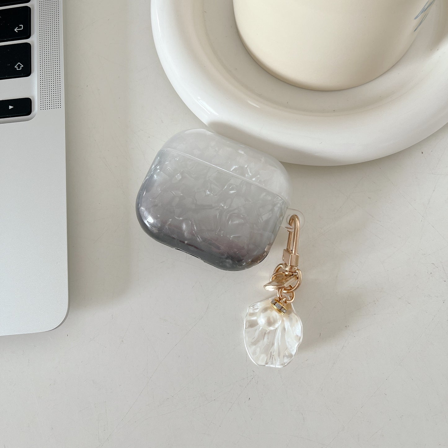 Earphone Case for Apple AirPods Pro , Gradient Shell Grain TPU Protective Cover with Shell Shape Pendant