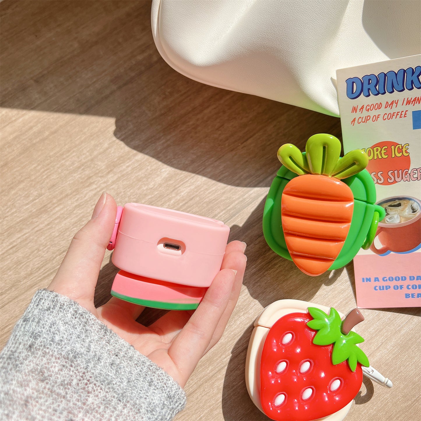 Creative Fruit Earphone Case for Apple AirPods with Charging Case (2016) / (2019) / AirPods with Wireless Charging Case (2019) Silicone Cover with Buckle