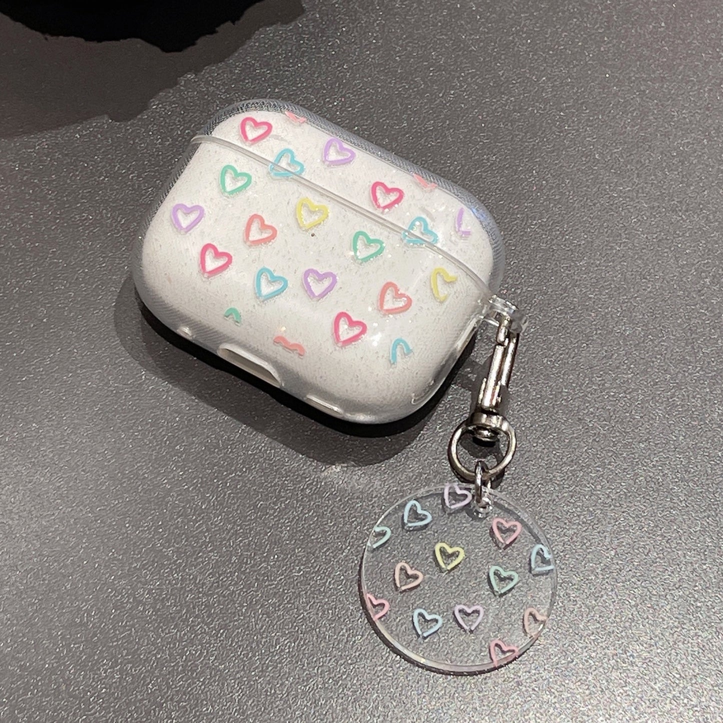 For AirPods Pro 2 Glitter TPU Earphone Case Heart Pattern Printed One-Piece Protective Cover with Pendant