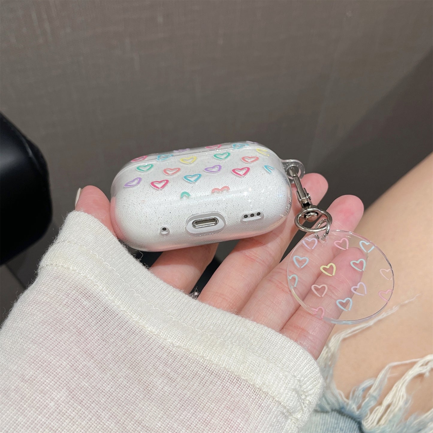 For AirPods Pro 2 Glitter TPU Earphone Case Heart Pattern Printed One-Piece Protective Cover with Pendant