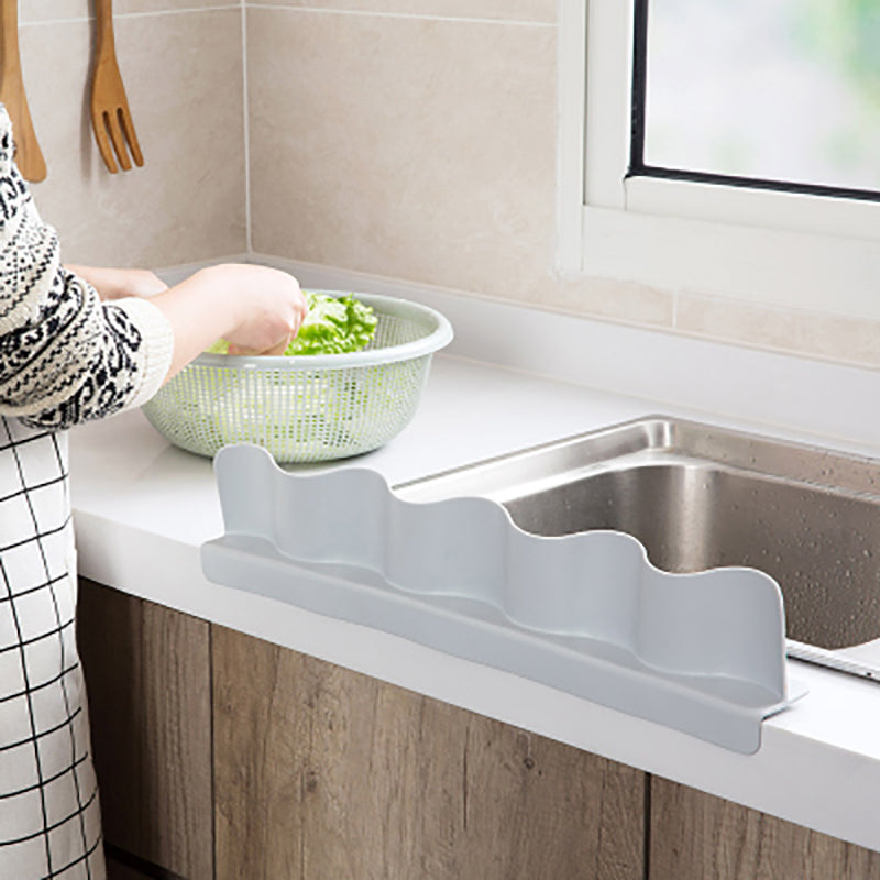Water Splash Guard Baffle Board Sucker Wash Basin Sink Board Kitchen Gadget