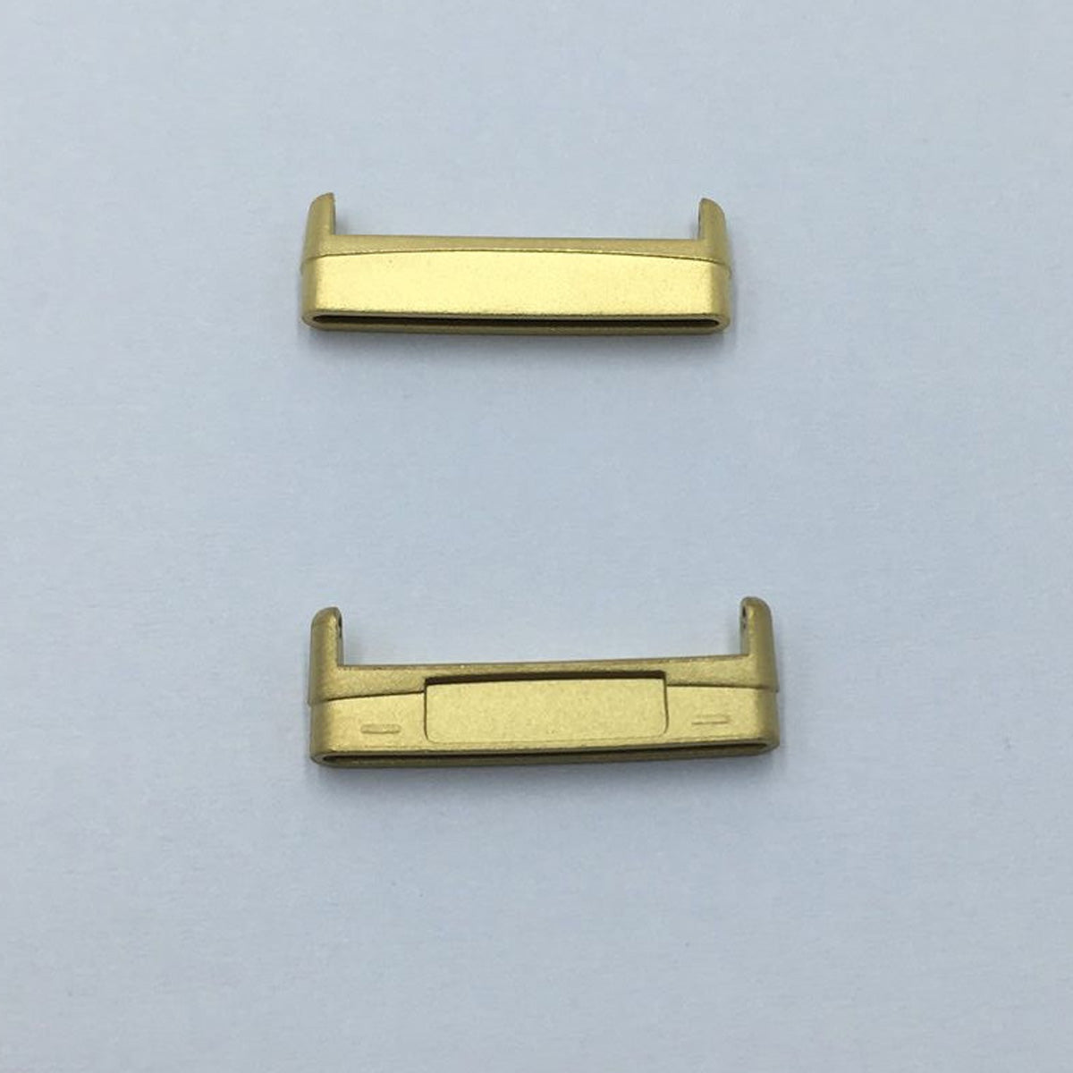1Pair 22mm Replacement Accessories Stainless Steel Watch Strap Adapter Watch Band Connector Kit for Fitbit Versa 3