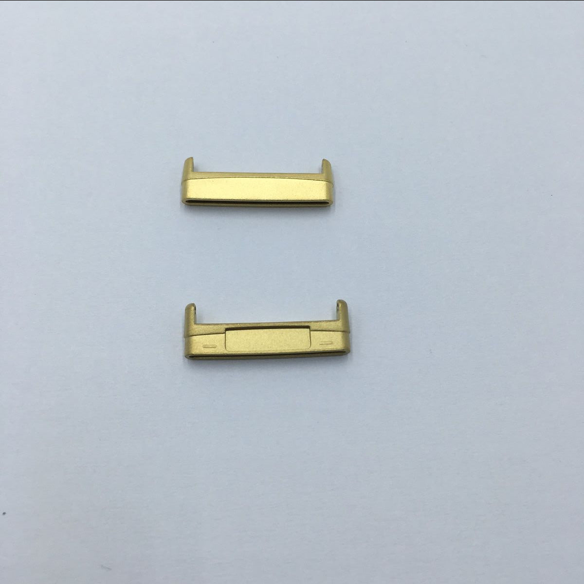 1Pair For Fitbit Versa 4 / Sense 2 Metal Watch Strap Adapter Watch Band Connector Kit