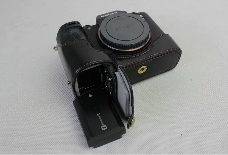 Half Camera PU Leather Protective Case for Sony ILCE-9 / A9 / A7RM3 A7RIII