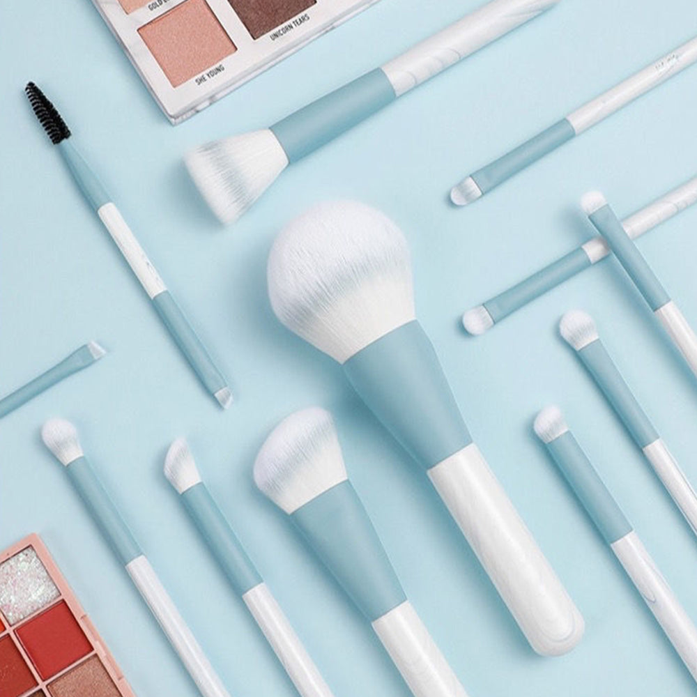 12Pcs / Set Soft Artificial Fiber Brush Set for Eye Shadow, Highlight, Foundation Powder (with Storage Pouch)