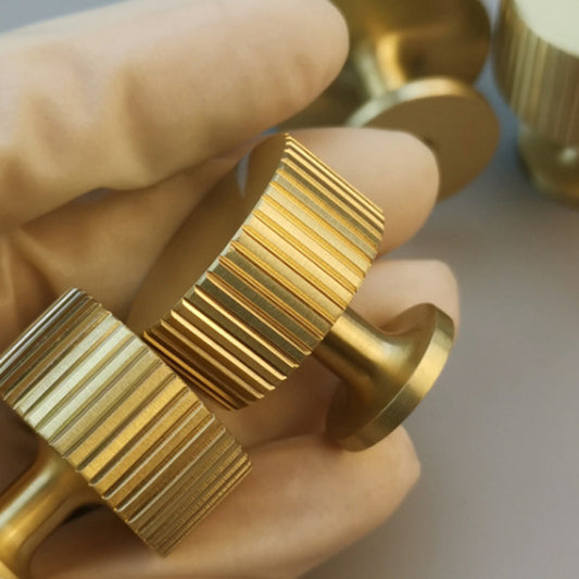 Kitchen Cupboard Cabinet Knob Wardrobe Knob Brass Furniture Handle with 25mm Screw, Size S: 28mm Diameter