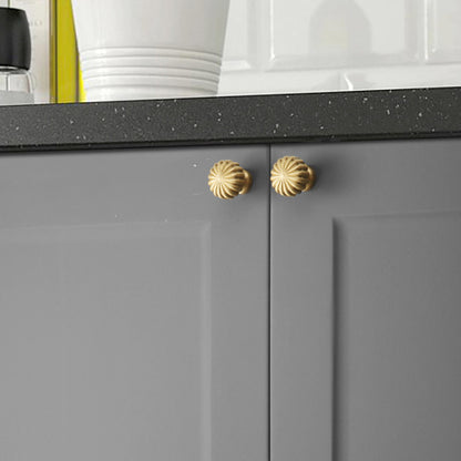 Nordic Pumpkin Shape Golden Brass Handle Cabinet Pull Knob Furniture Decor with 25mm Screw, Size S
