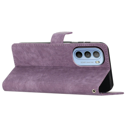 For Motorola Moto G52 4G / G82 5G Skin-touch Leather Wallet Shell Folding Stand Phone Case