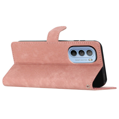 For Motorola Moto G52 4G / G82 5G Skin-touch Leather Wallet Shell Folding Stand Phone Case