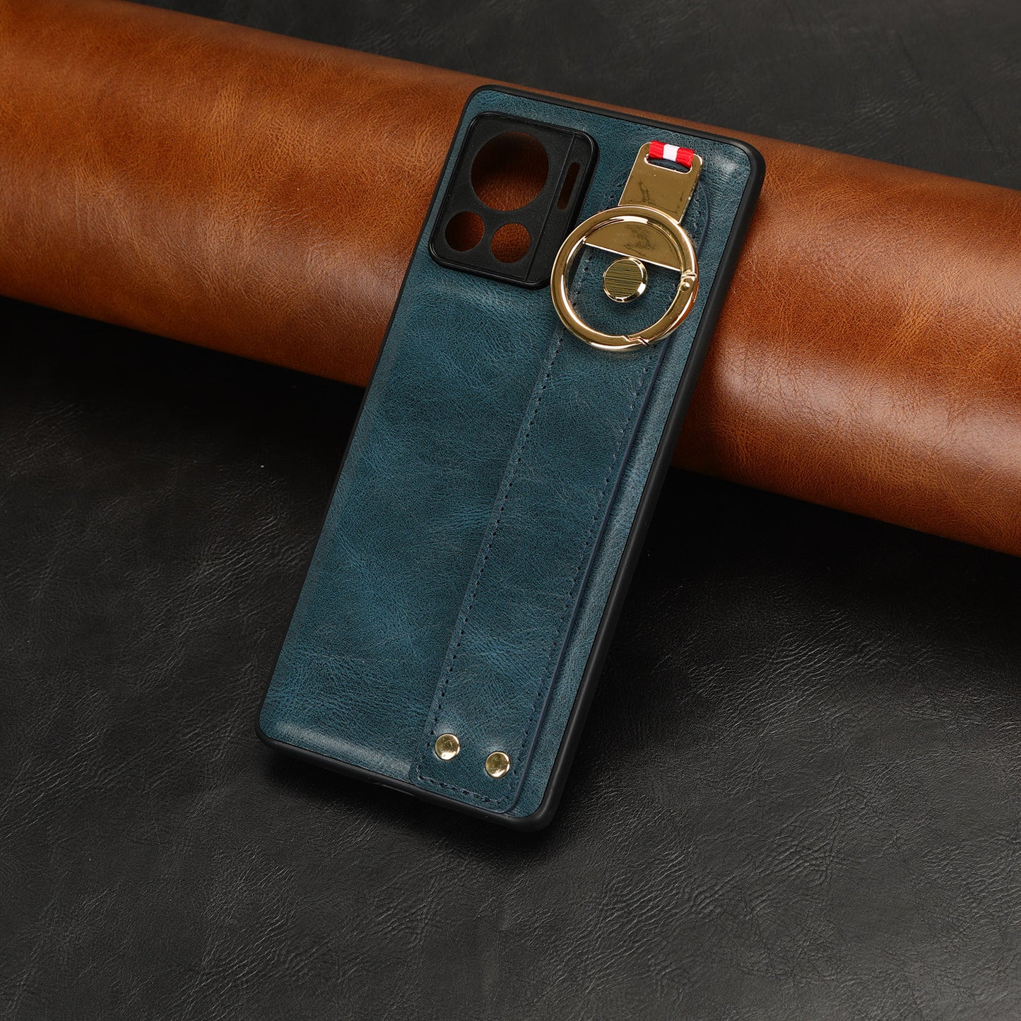 For Motorola Edge 30 Ultra 5G / Moto X30 Pro 5G Phone Case Leather Coated PC+TPU Wristband Kickstand Cover with Neck Strap