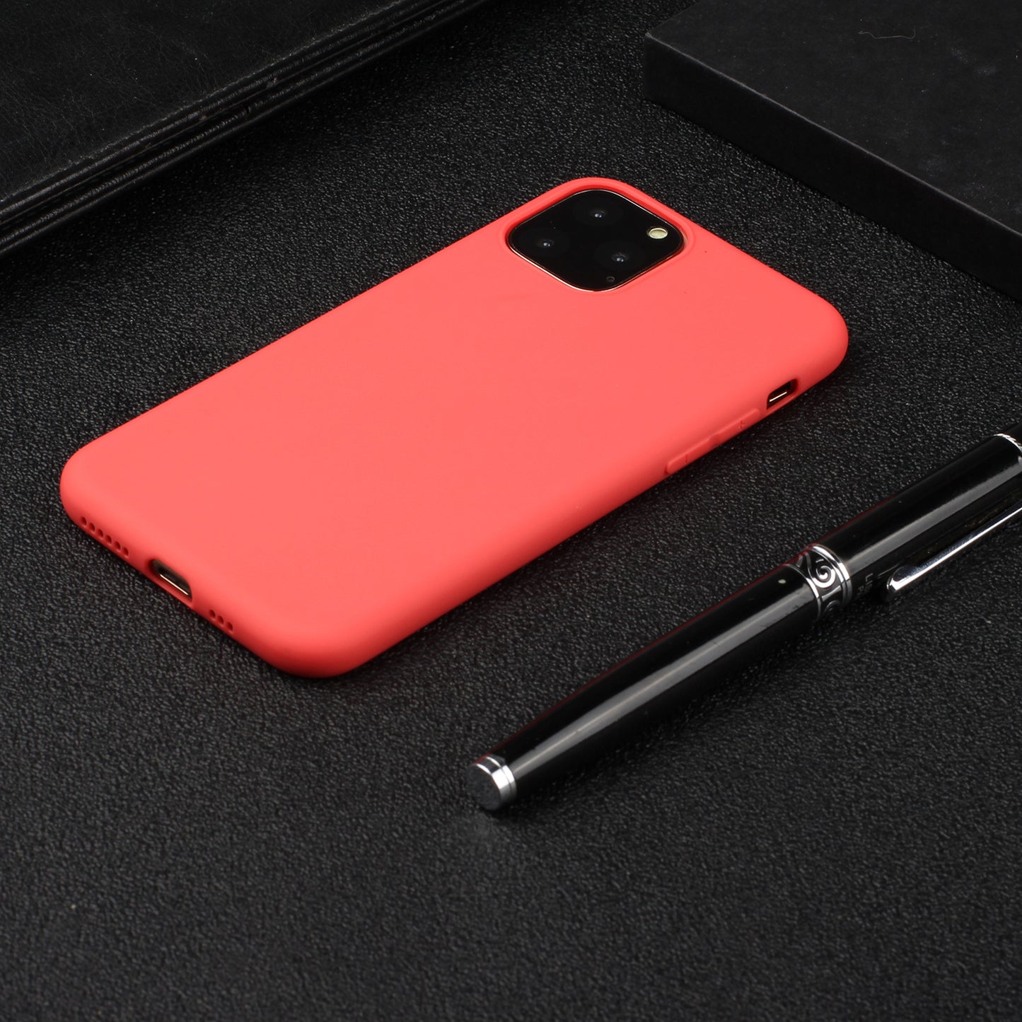 Matte Phone Cover for iPhone 15 Pro Max , Slim-Fit Phone Shell Anti-Fingerprint Soft TPU Phone Case