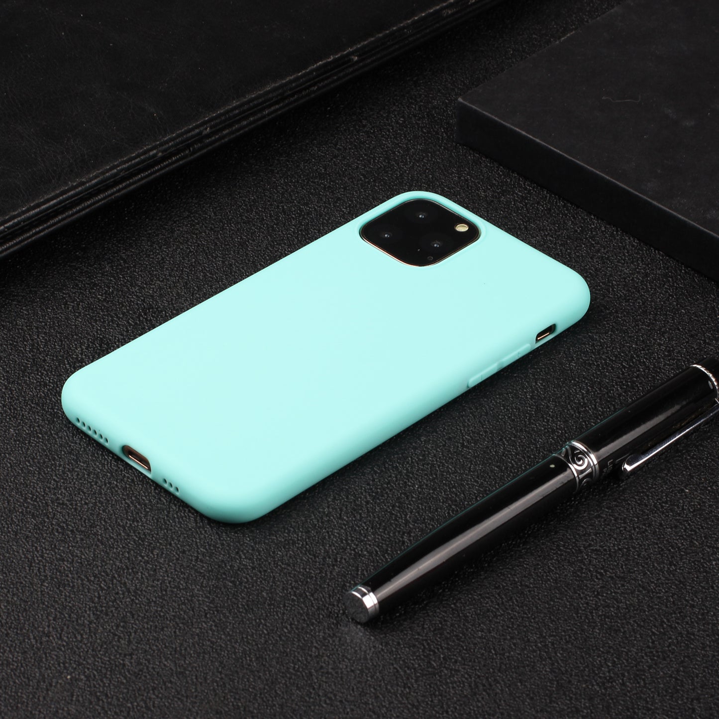 Matte Phone Cover for iPhone 15 Pro Max , Slim-Fit Phone Shell Anti-Fingerprint Soft TPU Phone Case