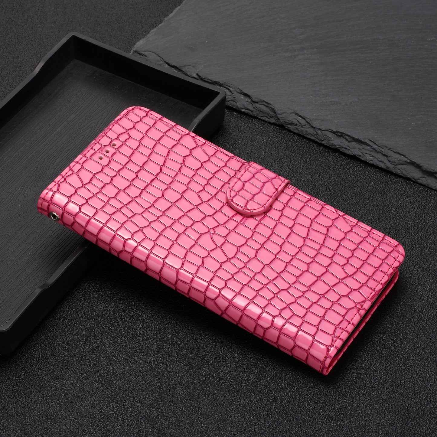 For Samsung Galaxy A04s 4G (164.7 x 76.7 x 9.1 mm) Anti-scratch Leather Wallet Stand Cover Crocodile Texture Phone Case