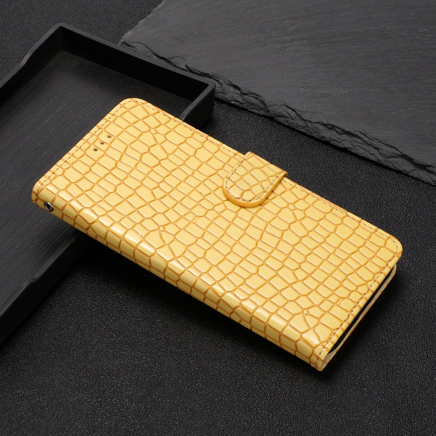 For Samsung Galaxy A04s 4G (164.7 x 76.7 x 9.1 mm) Anti-scratch Leather Wallet Stand Cover Crocodile Texture Phone Case