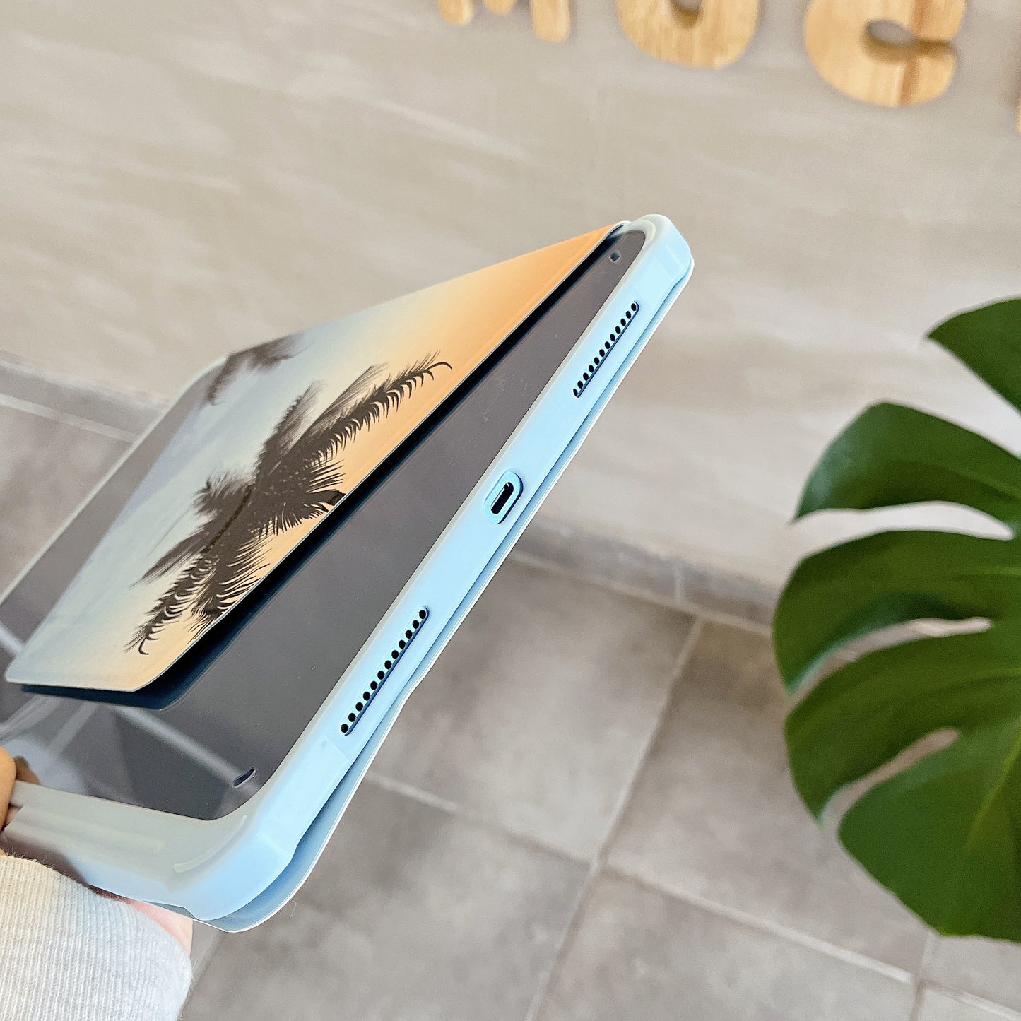 For iPad 10.9 (2022) Rotating Trifold Stand Tablet Case PU Leather Pattern Smart Cover with Auto Wake / Sleep