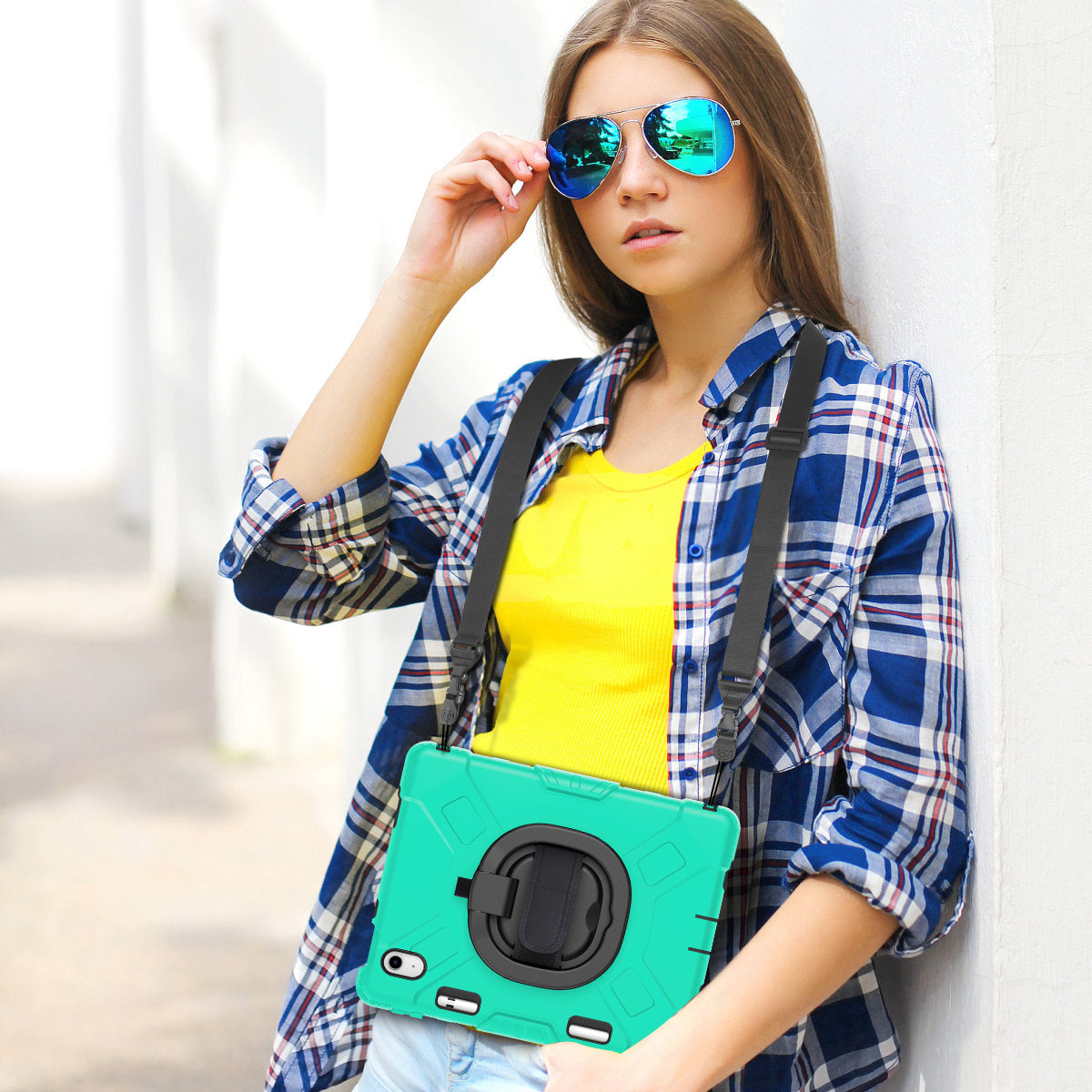 For iPad 10.9 (2022) PC+Silicone Tablet Case Shockproof Rugged Kickstand Cover with Shoulder Strap / Pencil Holder