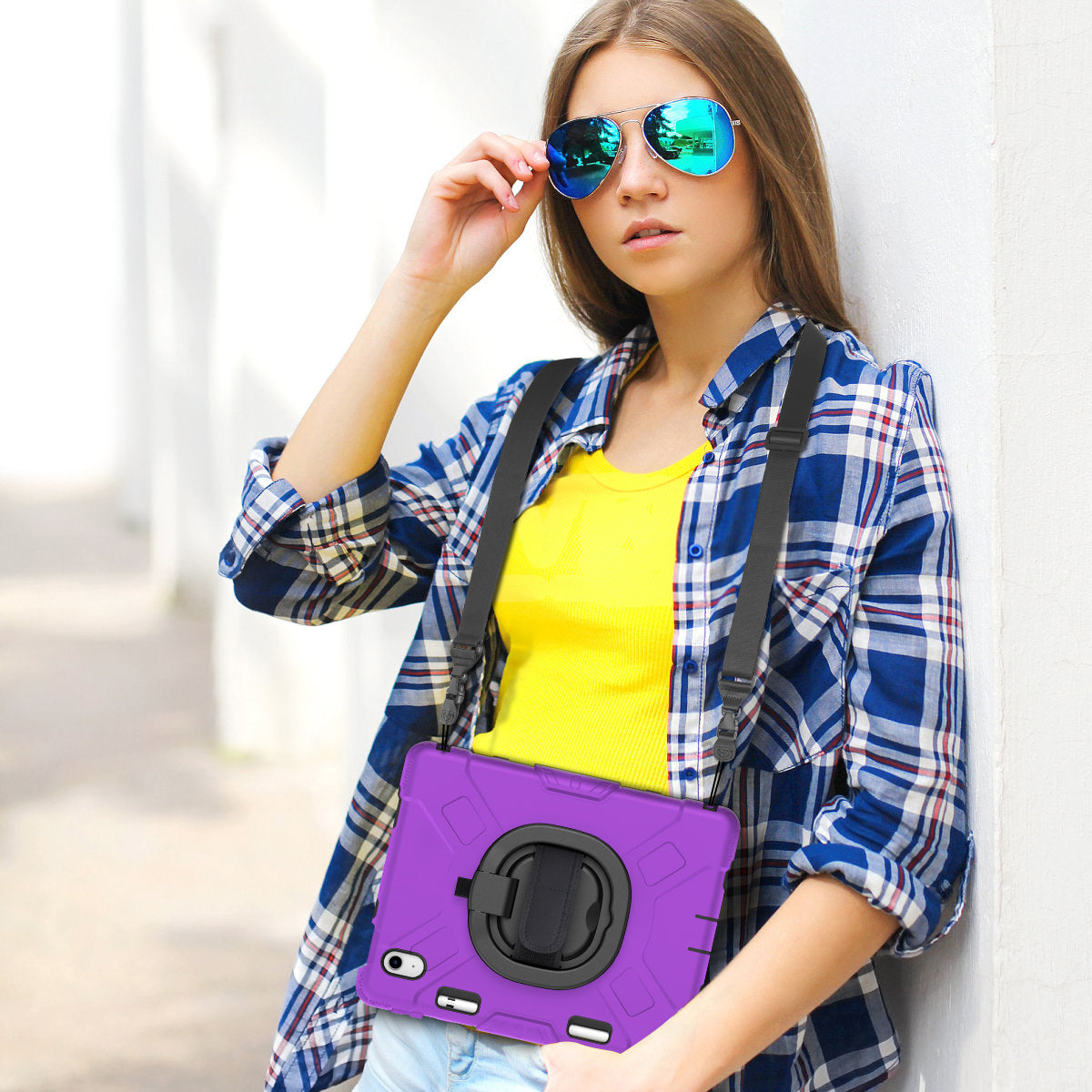 For iPad 10.9 (2022) PC+Silicone Tablet Case Shockproof Rugged Kickstand Cover with Shoulder Strap / Pencil Holder