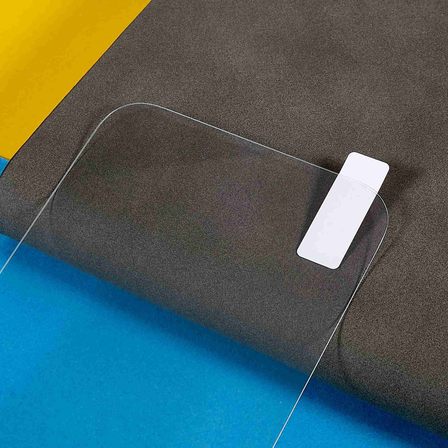 For iPhone 15 Pro Arc Edge Screen Protector 0.3mm HD Anti-explosion Tempered Glass Screen Film
