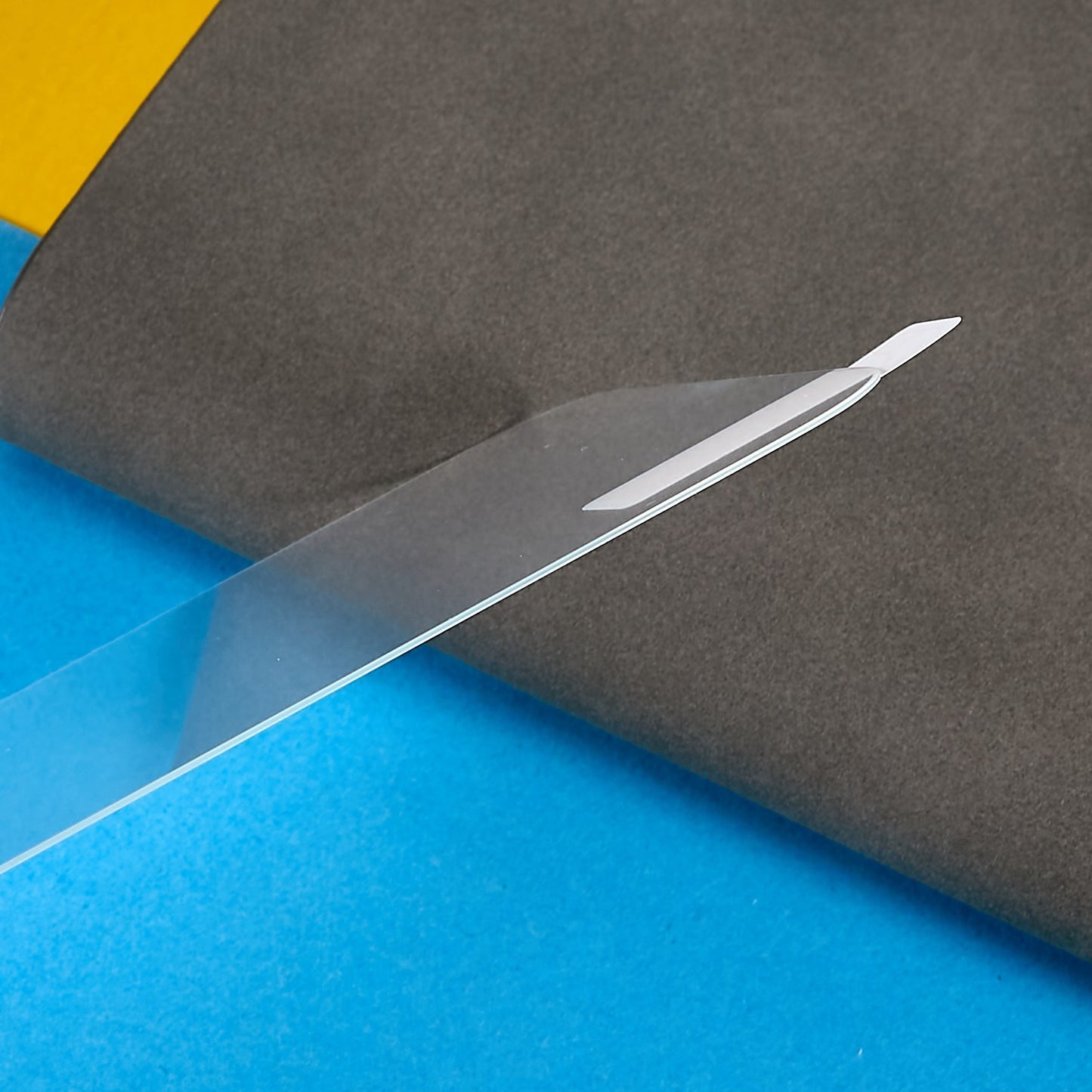 For iPhone 15 Tempered Glass Anti-explosion Screen Protector Ultra Clear 0.3mm Arc Edge Protective Film