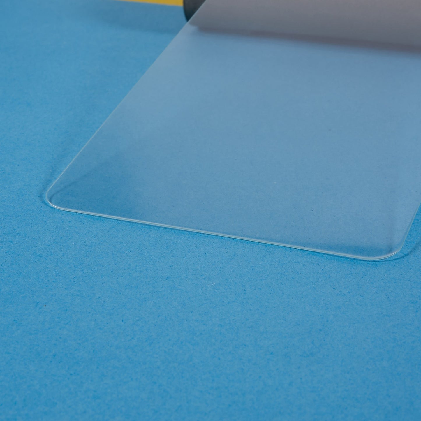 100Pcs 0.25 Arc Edges Film for iPhone 15 Plus , Ultra HD Tempered Glass Thick Glue Screen Protector