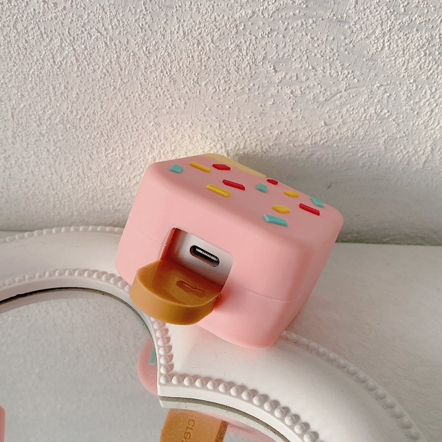 Ice Cream Style Silicone Case for iPhone 18W / 20W Charger Adapter Protector Set with Charging Cord Cover