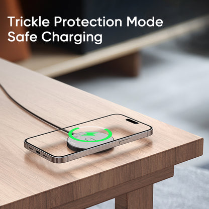 MCDODO CH-4360 MDD Wireless Charger Ultra-thin Charging Pad Cell Phone Safe Charger
