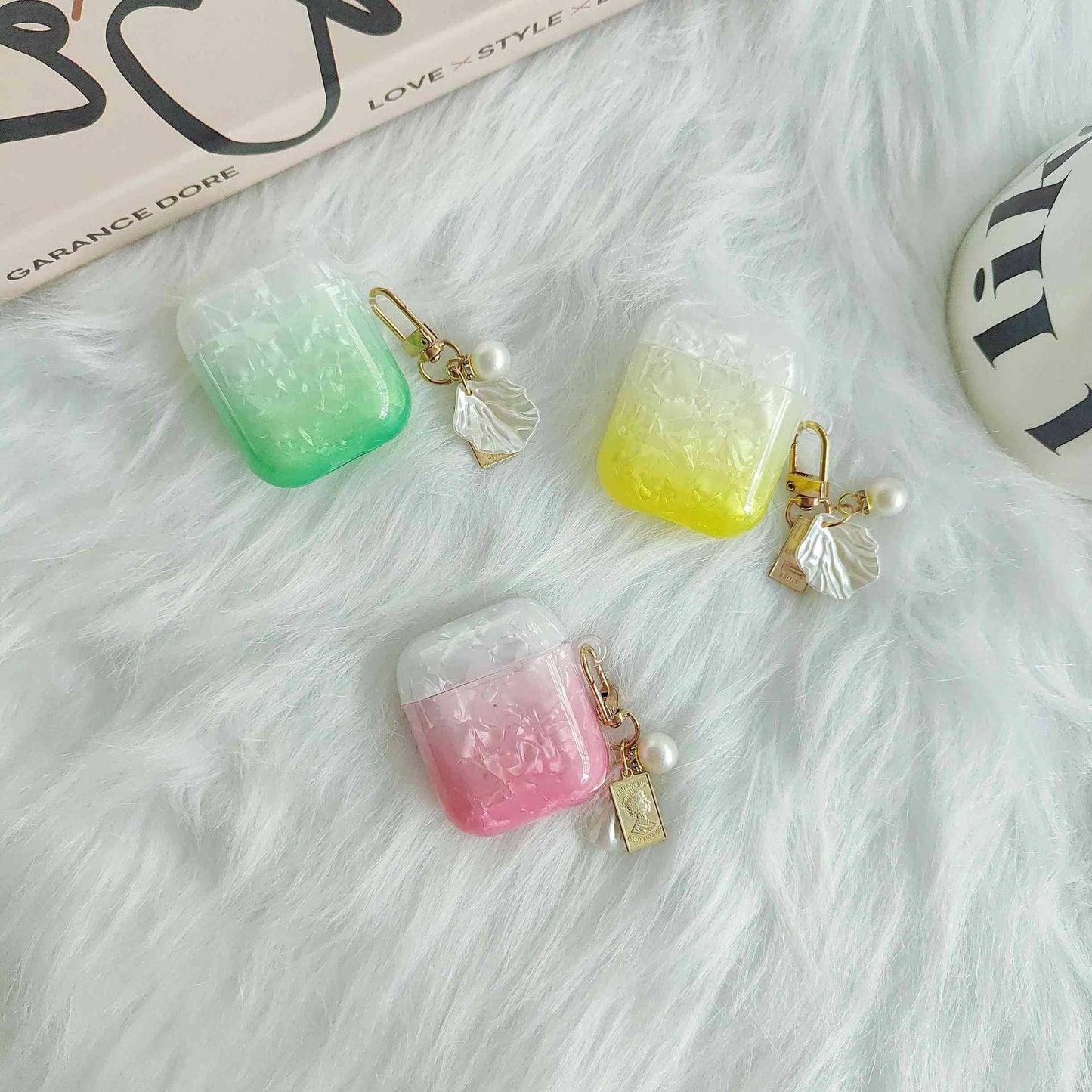 Earphone Case for Apple AirPods with Charging Case (2016) / (2019) / AirPods with Wireless Charging Case (2019) , Gradient Shell Grain TPU Cover with Pendant