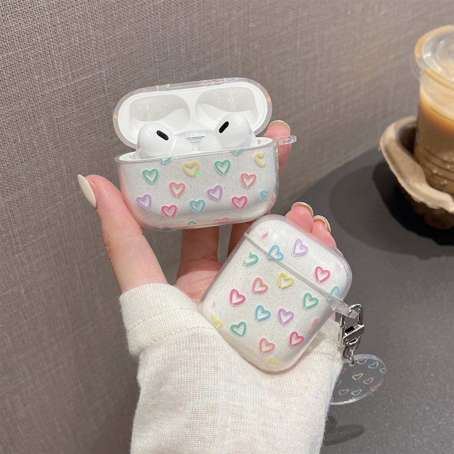 For AirPods Pro 2 Glitter TPU Earphone Case Heart Pattern Printed One-Piece Protective Cover with Pendant