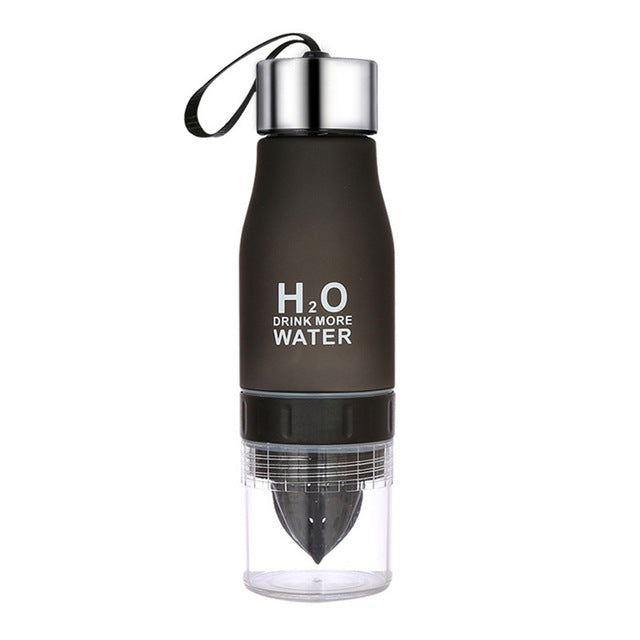 650ml Fruit Infuser Bottle Frosted Plastic Lemon Juice Water Bottle