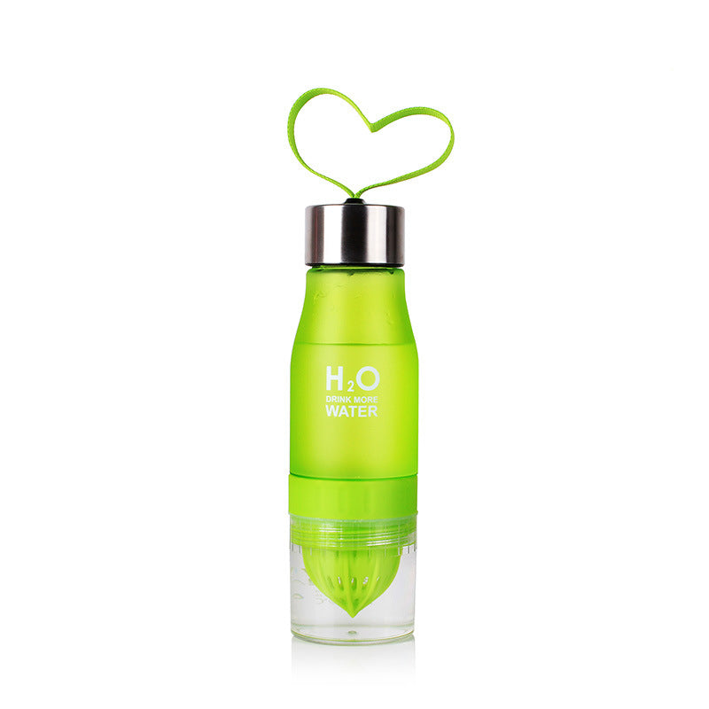 650ml Fruit Infuser Bottle Frosted Plastic Lemon Juice Water Bottle