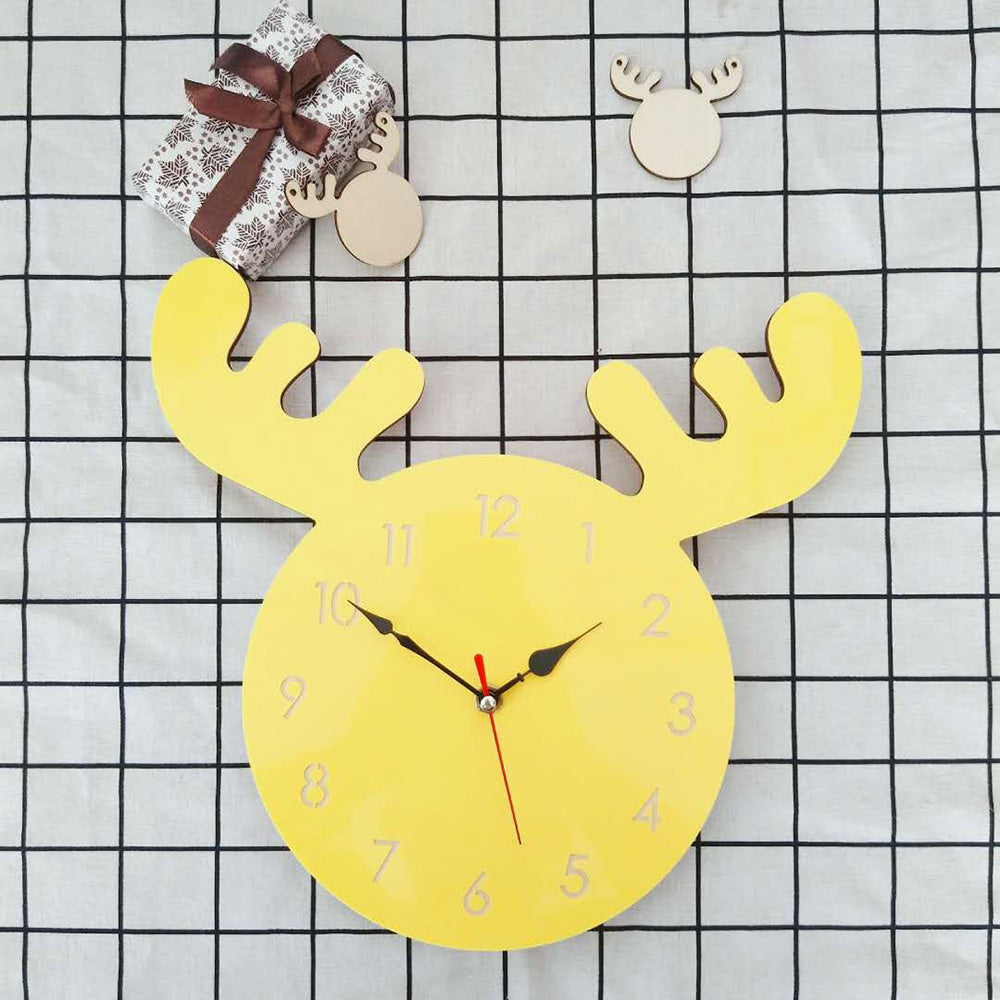 Cute Moose Decorative Quartz Wall Clock Battery Operated Silent Clock for Living Room, Bedroom