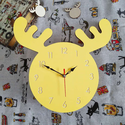 Cute Moose Decorative Quartz Wall Clock Battery Operated Silent Clock for Living Room, Bedroom