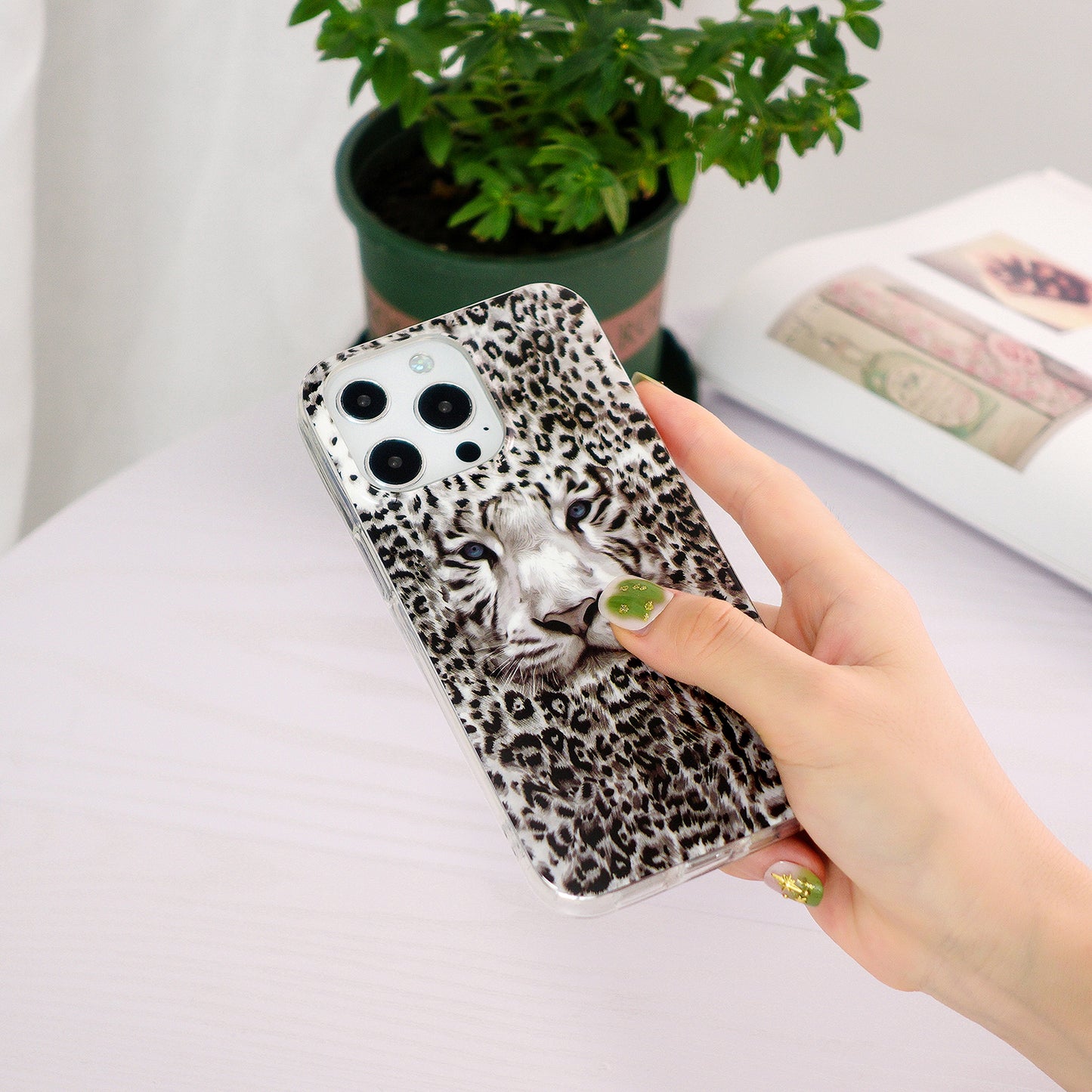 Glow in The Dark Luminous Soft TPU Thin Cover Shockproof Protective Phone Cases for Apple iPhone 13 Pro 6.1 inch