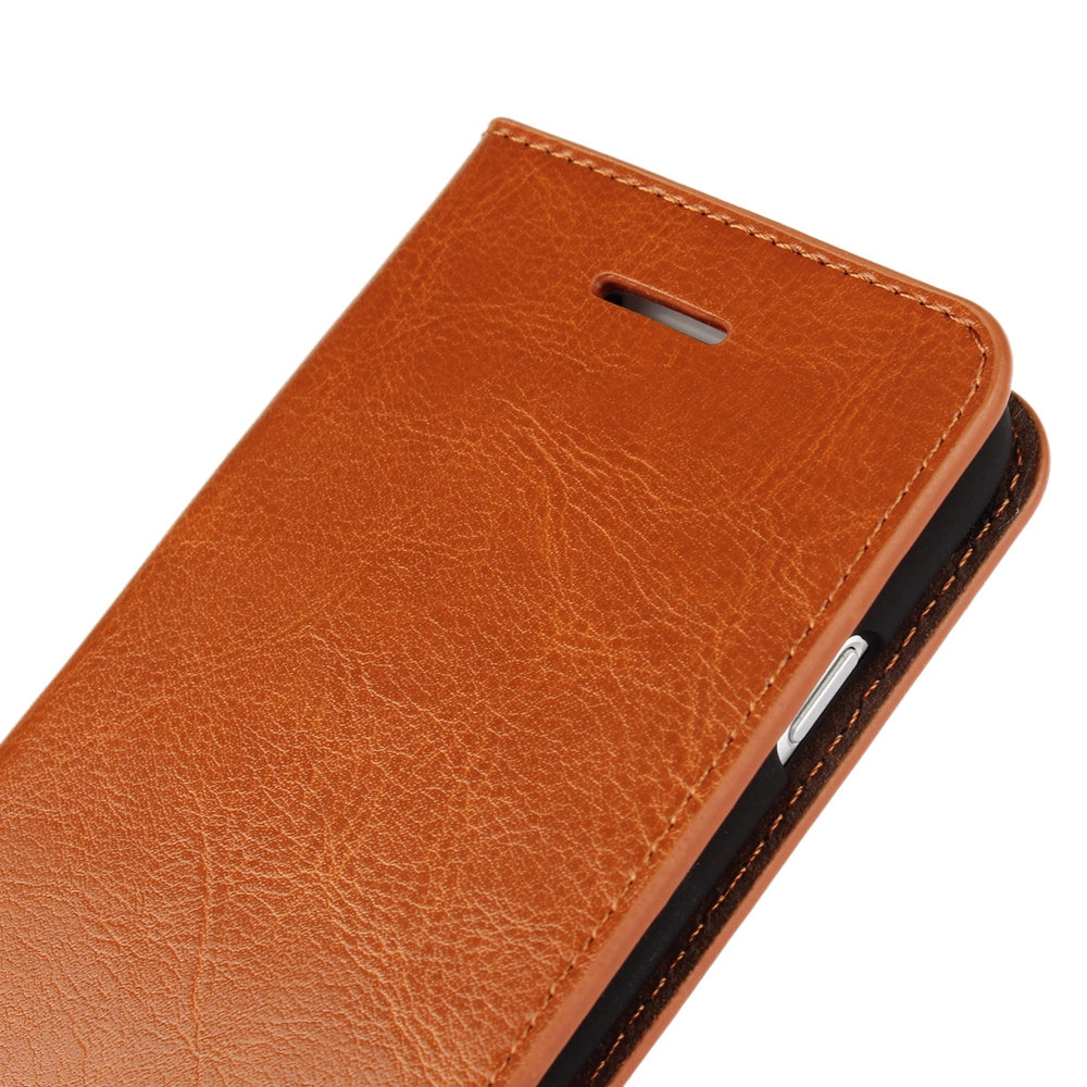 For iPhone SE (2020)/SE (2022)/8/7 4.7 inch Oiled-edgingCrazy Horse Genuine Leather Attached Hard PC Inner Case Wallet Stand Flip Phone Cover -Red