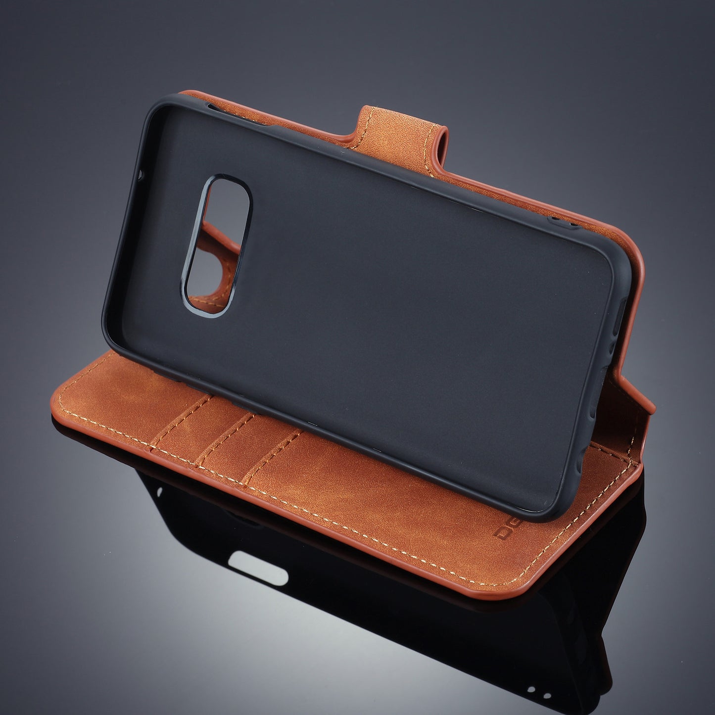 DG.MING Retro Style Wallet Leather Stand Case for Samsung Galaxy S10e