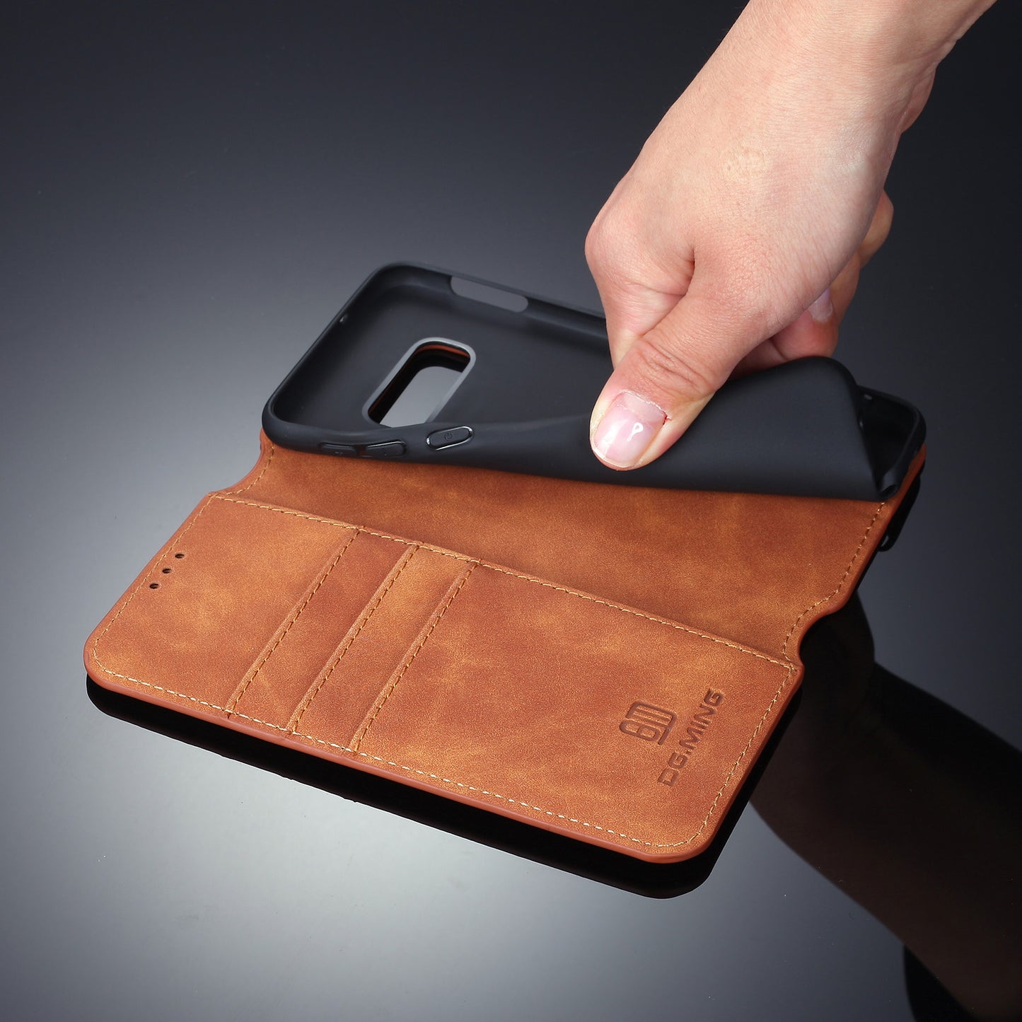 DG.MING Retro Style Wallet Leather Stand Case for Samsung Galaxy S10e