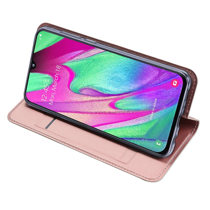 DUX DUCIS Skin Pro Series Foldable Supporting Stand Leather Flip Leather Phone Cover Case for Samsung Galaxy A40