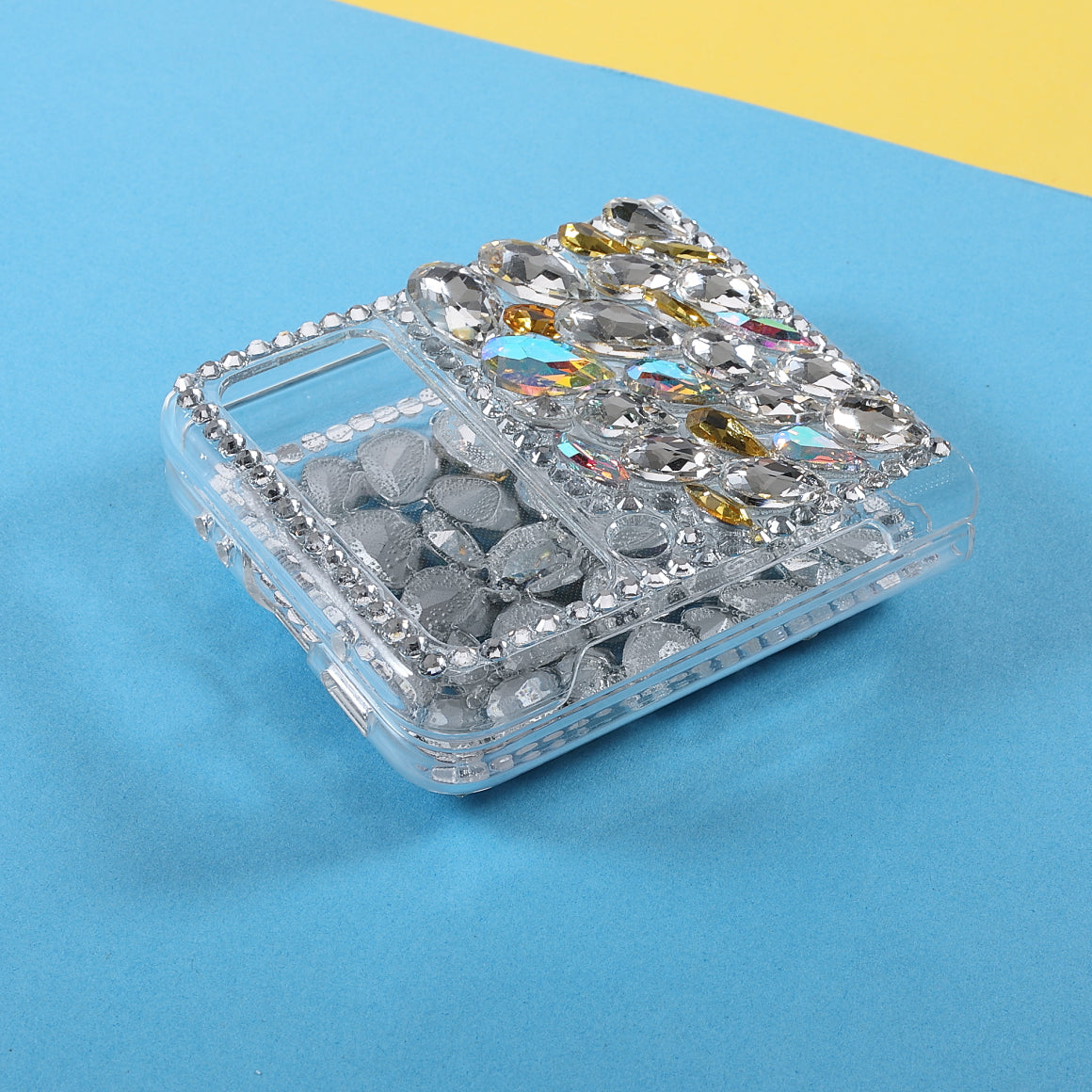 2-Piece Design Rhinestone Decoration Hard PC Cover Shell for Samsung Galaxy Z Flip3 5G