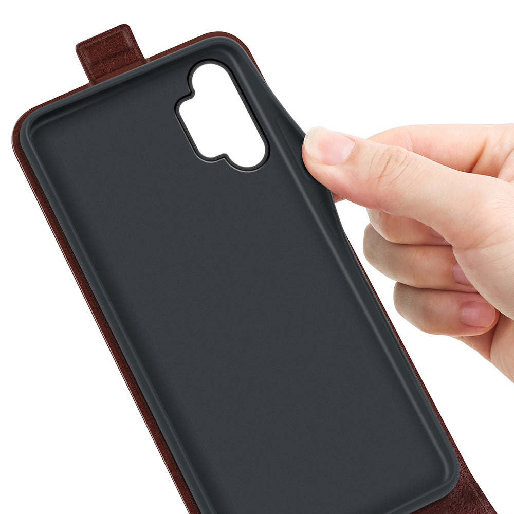 For Samsung Galaxy A13 4G Crazy Horse Texture Vertical Flip Leather Cover Card Slot Phone Shell Protector