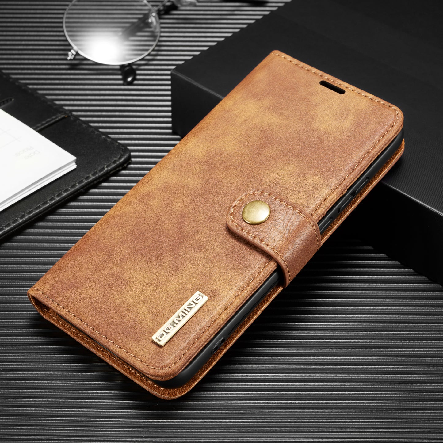 DG.MING Detachable 2-in-1 Split Leather Wallet Shell + PC Back Case for Huawei P40 Pro