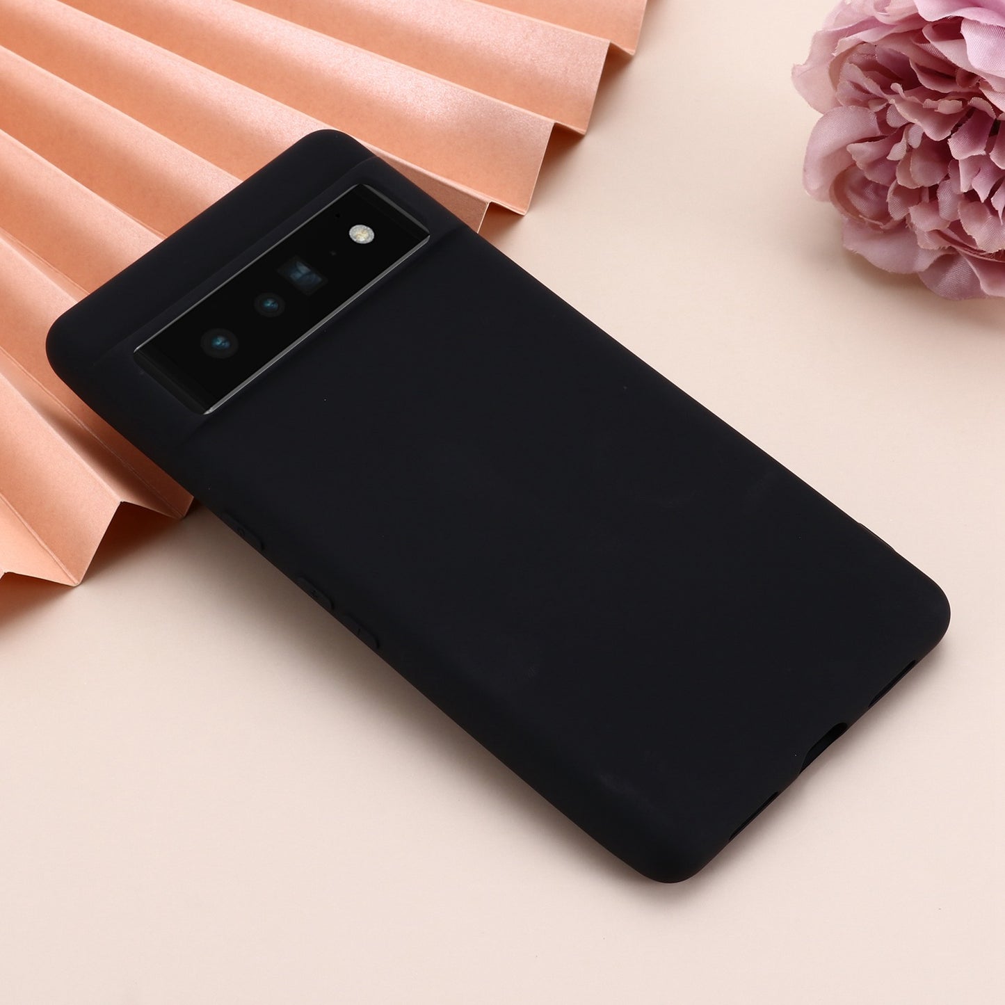 For Google Pixel 7 Liquid Silicone Case Soft Microfiber Lining Scratch-resistant Precise Cut-outs Shell with Strap
