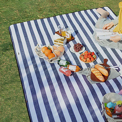 1409 150x200cm Portable Outdoor Moisture-proof Picnic Mat Camping Hiking Lawn Mat Carpet