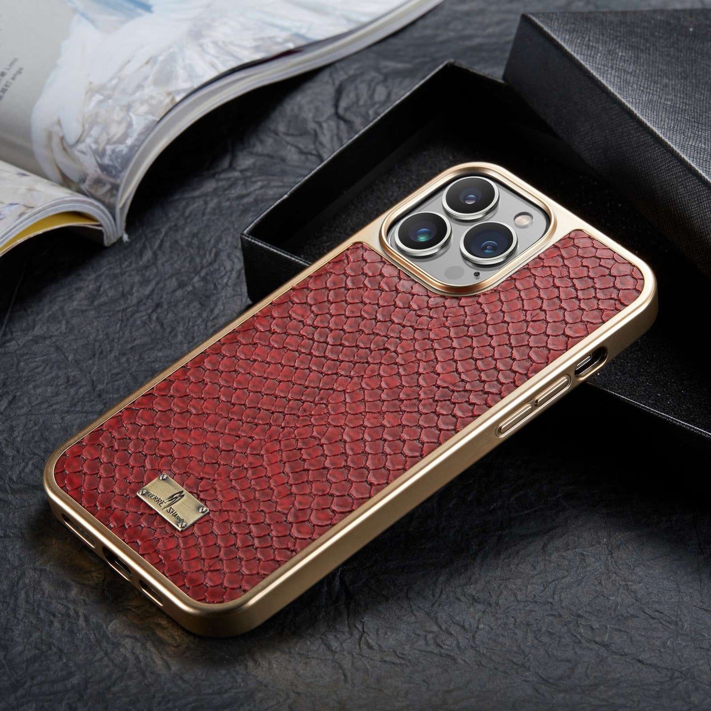 FIERRE SHANN for iPhone 13 Pro 6.1 inch Snake Texture Shock Absorbing PU Leather Coated PC Back Shell Electroplating Edge Mobile Phone Cover