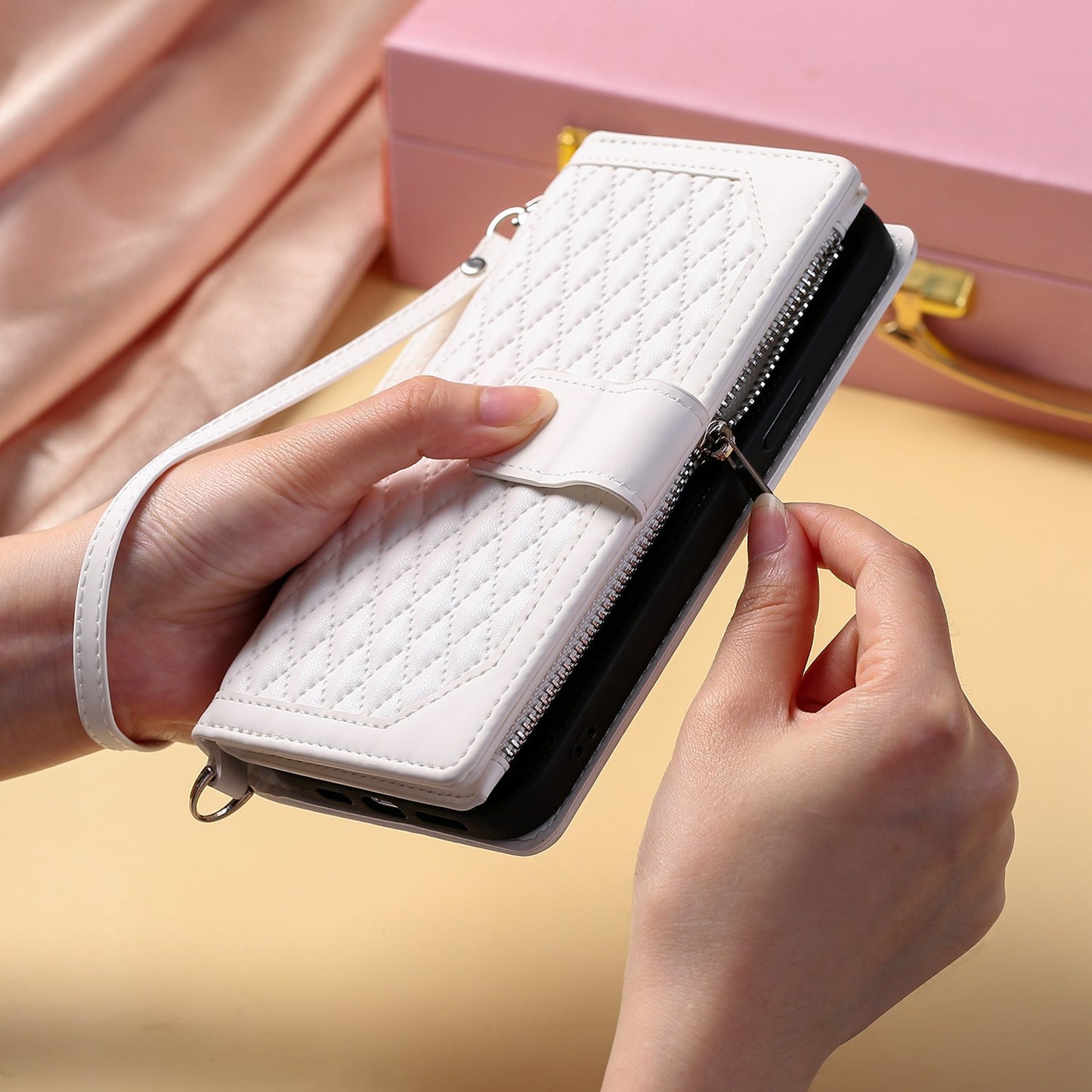 For iPhone 13 Pro 6.1 inch 005 Wallet Design Folio Flip Magnetic Phone Cover Rhombus Grid Texture PU Leather Zipper Pocket Stand Case