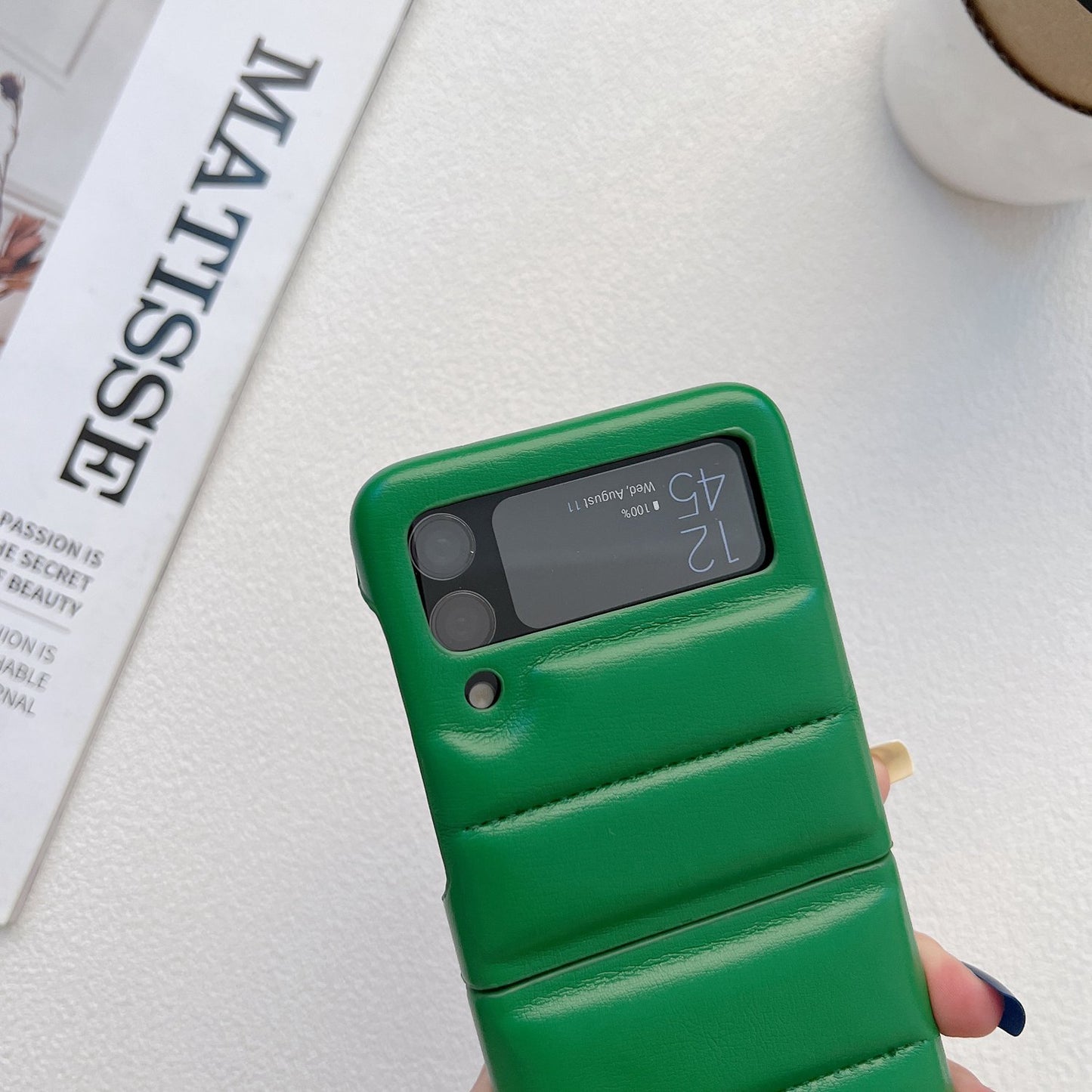 For Samsung Galaxy Z Flip3 5G Soft Touch Lightweight Down Jacket Cover PU Leather Coated PC Shockproof Protective Case