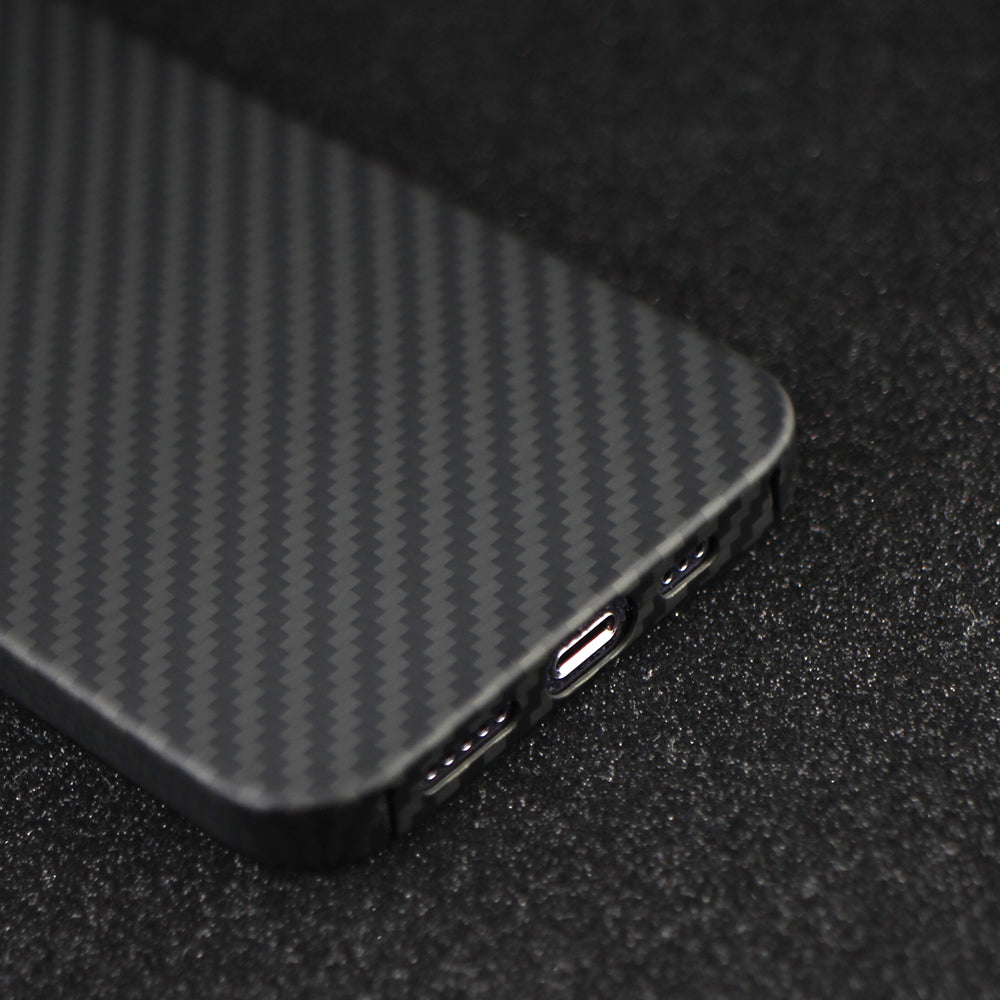 For iPhone 13 Pro 6.1 inch Precise Cutout Anti-fingerprint Carbon Fiber Texture Aramid Fiber Back Case Protective Cover