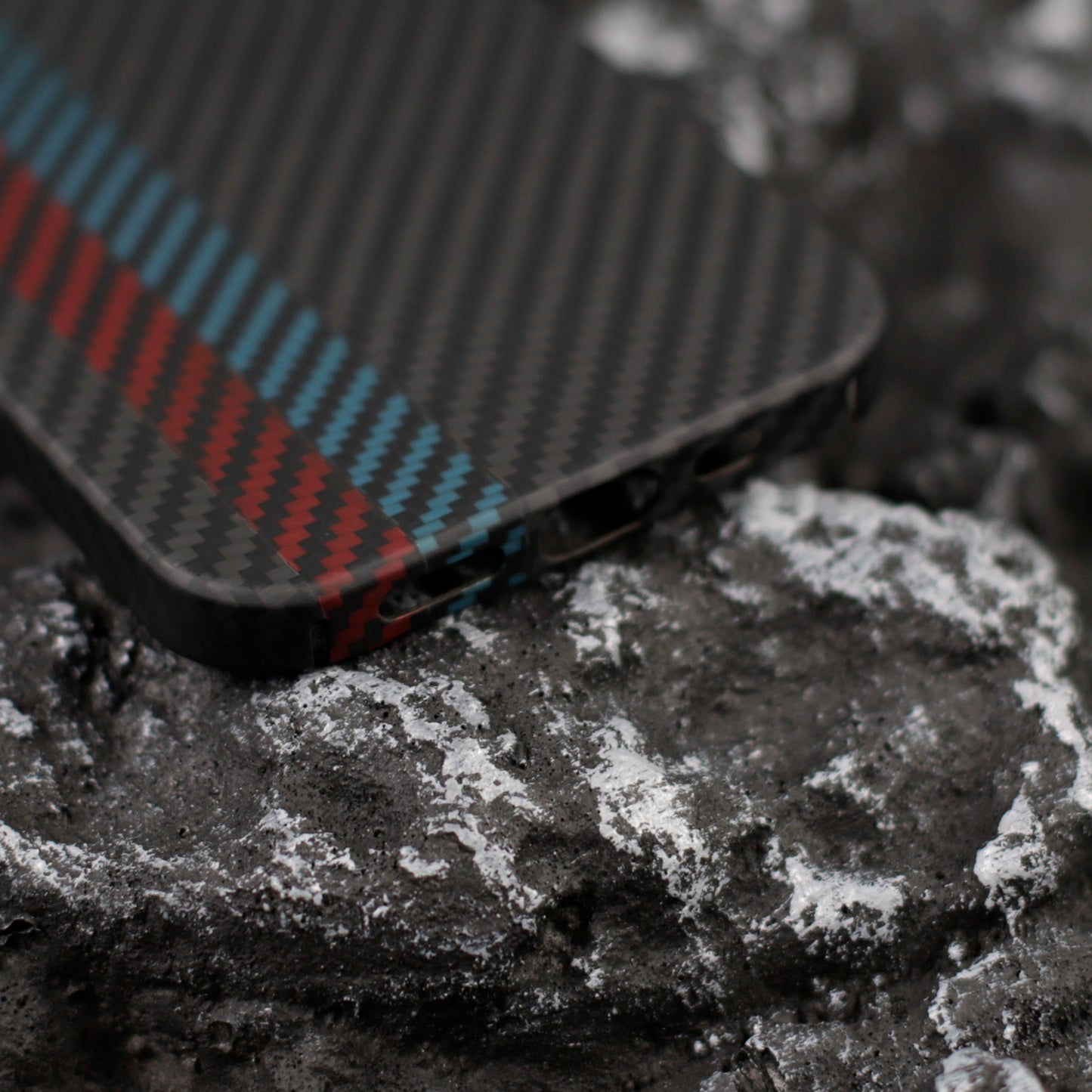 For iPhone 13 Pro 6.1 inch Scratch Resistant Color Splicing Mobile Phone Protective Cover, Precise Cutout Carbon Fiber Texture Aramid Fiber Back Case