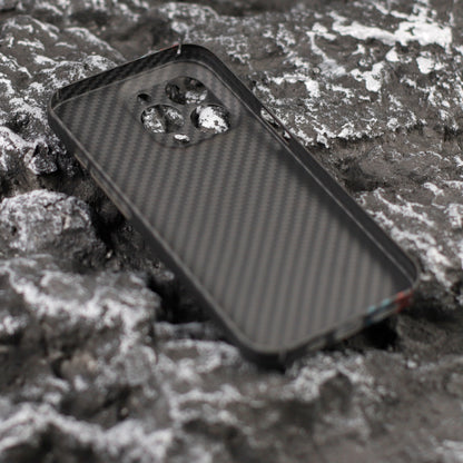 For iPhone 13 Pro 6.1 inch Scratch Resistant Color Splicing Mobile Phone Protective Cover, Precise Cutout Carbon Fiber Texture Aramid Fiber Back Case